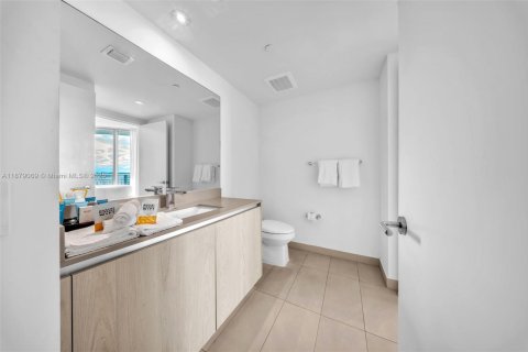Condominio en venta en Hollywood, Florida, 2 dormitorios, 100.98 m2 № 1927824 - foto 27