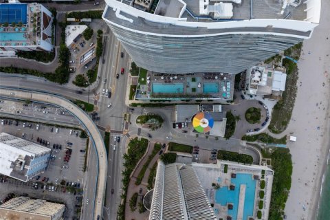 Condominio en venta en Hollywood, Florida, 2 dormitorios, 100.98 m2 № 1927824 - foto 2