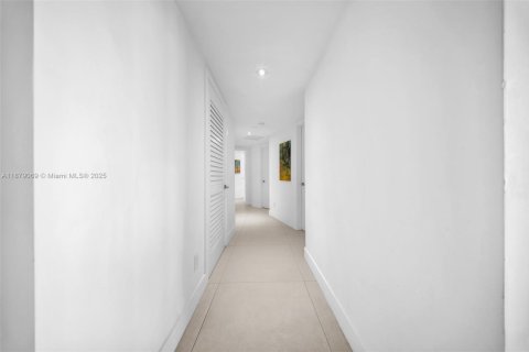 Condominio en venta en Hollywood, Florida, 2 dormitorios, 100.98 m2 № 1927824 - foto 16