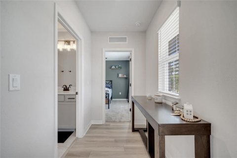 Villa ou maison à louer à Orlando, Floride: 4 chambres, 217.76 m2 № 2156239 - photo 7