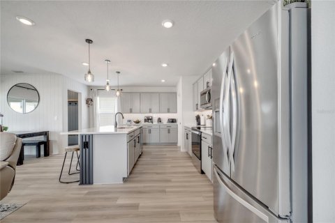 Villa ou maison à louer à Orlando, Floride: 4 chambres, 217.76 m2 № 2156239 - photo 13