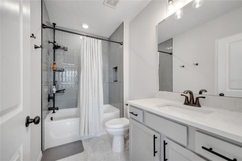 Villa ou maison à louer à Orlando, Floride: 4 chambres, 217.76 m2 № 2156239 - photo 8