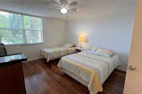 Copropriété à vendre à Aventura, Floride: 2 chambres, 109.62 m2 № 1961768 - photo 12