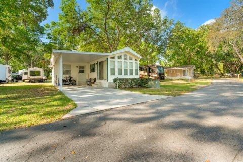 Propiedad comercial en venta en Zephyrhills, Florida № 1829726 - foto 27