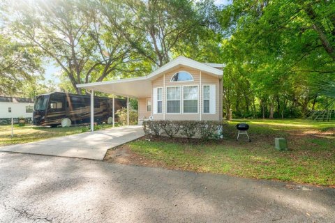 Propiedad comercial en venta en Zephyrhills, Florida № 1829726 - foto 24