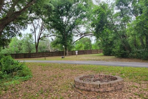 Propiedad comercial en venta en Zephyrhills, Florida № 1829726 - foto 14