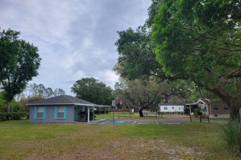 Propiedad comercial en venta en Zephyrhills, Florida № 1829726 - foto 16