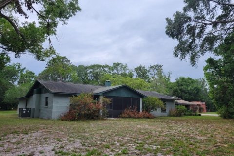 Propiedad comercial en venta en Zephyrhills, Florida № 1829726 - foto 30