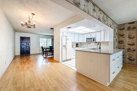Casa en venta en Saint Petersburg, Florida, 3 dormitorios, 180.42 m2 № 1904016 - foto 7