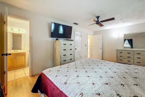 Casa en venta en Saint Petersburg, Florida, 3 dormitorios, 180.42 m2 № 1904016 - foto 13