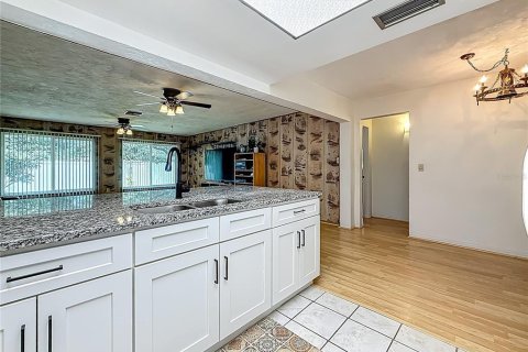 Casa en venta en Saint Petersburg, Florida, 3 dormitorios, 180.42 m2 № 1904016 - foto 9