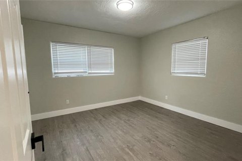 Casa en venta en Orlando, Florida, 2 dormitorios, 108.05 m2 № 1916995 - foto 6