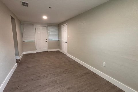 Casa en venta en Orlando, Florida, 2 dormitorios, 108.05 m2 № 1916995 - foto 5