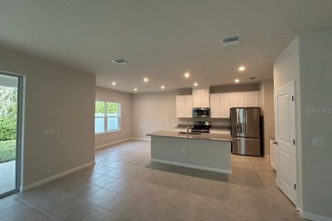 House in Spring Hill, Florida 4 bedrooms, 190.08 sq.m. № 2379288 - photo 3