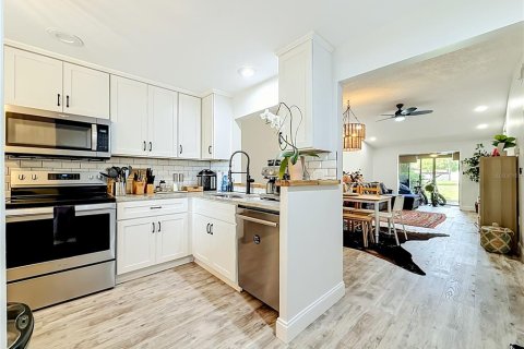 Купить кондоминиум в Клируотер, Флорида 4 комнаты, 95.22м2, № 2234158 - фото 23