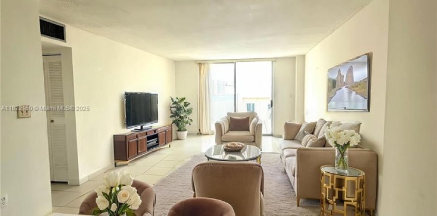 Condo à Hialeah, Floride, 2 chambres № 1783854