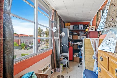 Adosado en venta en Hialeah, Florida, 2 dormitorios, 134.89 m2 № 1945387 - foto 29