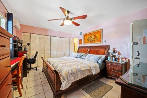 Adosado en venta en Hialeah, Florida, 2 dormitorios, 134.89 m2 № 1945387 - foto 26