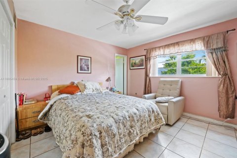 Adosado en venta en Hialeah, Florida, 2 dormitorios, 134.89 m2 № 1945387 - foto 21
