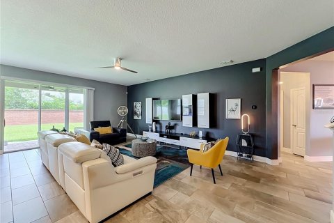 Villa ou maison à vendre à Apopka, Floride: 5 chambres, 314.38 m2 № 2285599 - photo 24