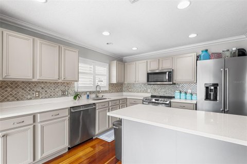 House in Land O' Lakes, Florida 4 bedrooms, 246.38 sq.m. № 1751267 - photo 17