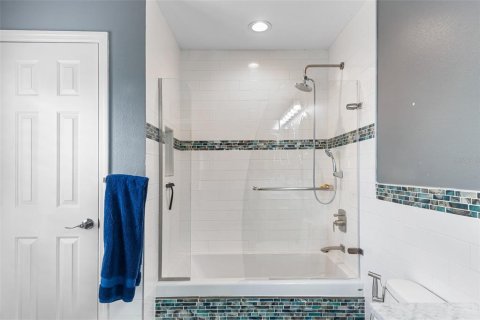 House in Land O' Lakes, Florida 4 bedrooms, 246.38 sq.m. № 1751267 - photo 27