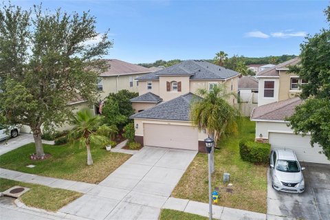 House in Land O' Lakes, Florida 4 bedrooms, 246.38 sq.m. № 1751267 - photo 2