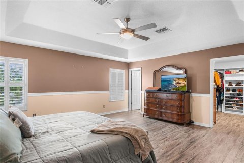 House in Land O' Lakes, Florida 4 bedrooms, 246.38 sq.m. № 1751267 - photo 24