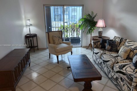 Condominio en alquiler en Miami, Florida, 2 dormitorios, 72 m2 № 1991326 - foto 7