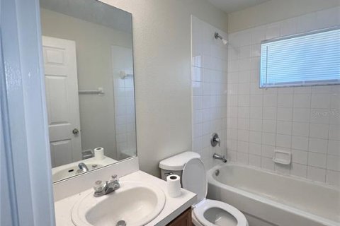 Villa ou maison à louer à Riverview, Floride: 3 chambres, 117.99 m2 № 2120233 - photo 11