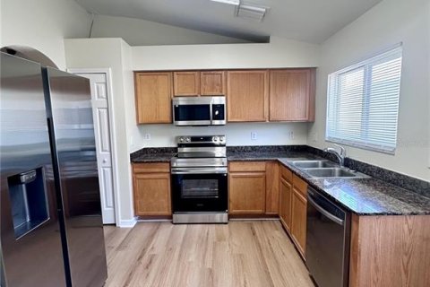 Villa ou maison à louer à Riverview, Floride: 3 chambres, 117.99 m2 № 2120233 - photo 17