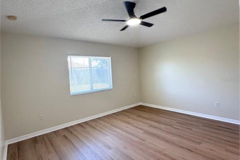 Villa ou maison à louer à Riverview, Floride: 3 chambres, 117.99 m2 № 2120233 - photo 12