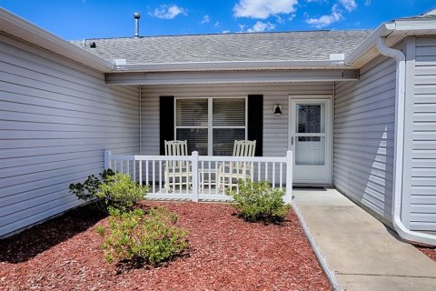 House in The Villages, Florida 3 bedrooms, 141.86 sq.m. № 2419975 - photo 2