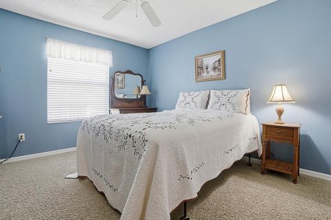 House in The Villages, Florida 3 bedrooms, 141.86 sq.m. № 2419975 - photo 19