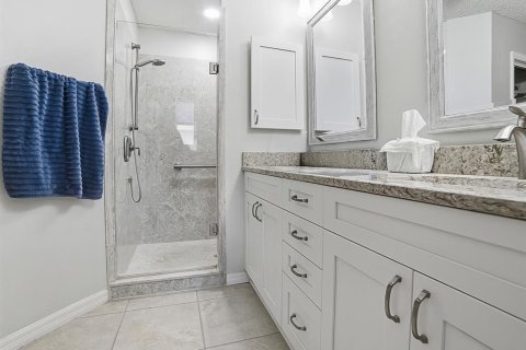 House in The Villages, Florida 3 bedrooms, 141.86 sq.m. № 2419975 - photo 24