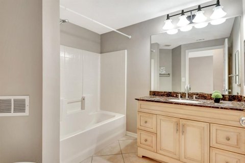 Condominio en venta en Sarasota, Florida, 1 dormitorio, 88.91 m2 № 1827344 - foto 19