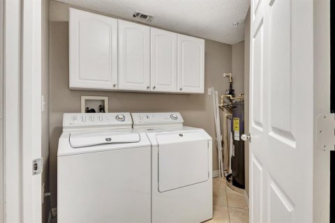 Condominio en venta en Sarasota, Florida, 1 dormitorio, 88.91 m2 № 1827344 - foto 6