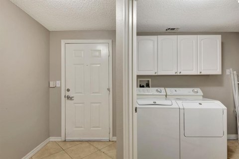 Condominio en venta en Sarasota, Florida, 1 dormitorio, 88.91 m2 № 1827344 - foto 5