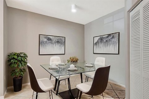 Condominio en venta en Sarasota, Florida, 1 dormitorio, 88.91 m2 № 1827344 - foto 13