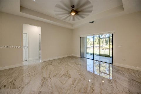 Casa en venta en Lehigh Acres, Florida, 3 dormitorios, 153.57 m2 № 2081024 - foto 9