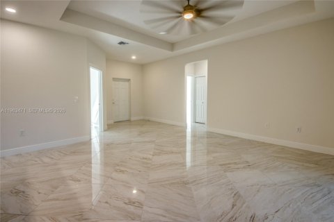 Casa en venta en Lehigh Acres, Florida, 3 dormitorios, 153.57 m2 № 2081024 - foto 11