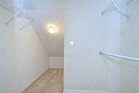 House in Wesley Chapel, Florida 4 bedrooms, 175.03 sq.m. № 1771414 - photo 17