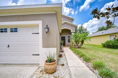House in Wesley Chapel, Florida 4 bedrooms, 175.03 sq.m. № 1771414 - photo 5