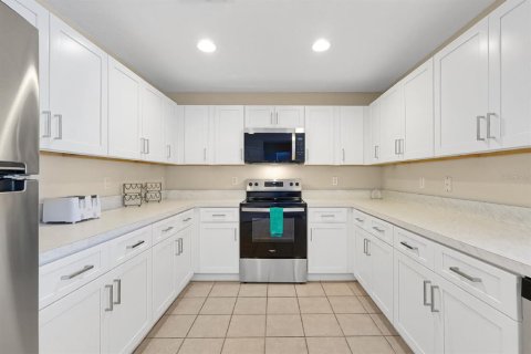 Villa ou maison à louer à Davenport, Floride: 4 chambres, 183.76 m2 № 2430947 - photo 11