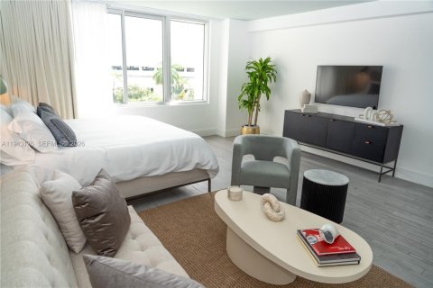 Condominio en alquiler en Miami Beach, Florida, 45.06 m2 № 2059827 - foto 2