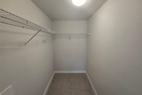 Apartment in Miami, Florida 2 bedrooms, 96.8 sq.m. № 2402384 - photo 15