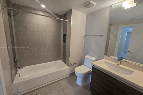 Apartment in Miami, Florida 2 bedrooms, 96.8 sq.m. № 2402384 - photo 20