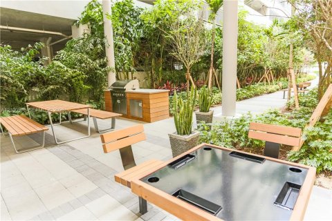 Apartment in Miami, Florida 2 bedrooms, 96.8 sq.m. № 2402384 - photo 9