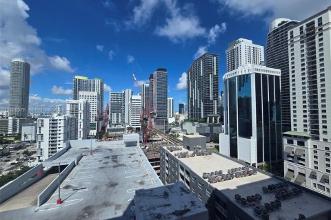 Apartment in Miami, Florida 2 bedrooms, 96.8 sq.m. № 2402384 - photo 22