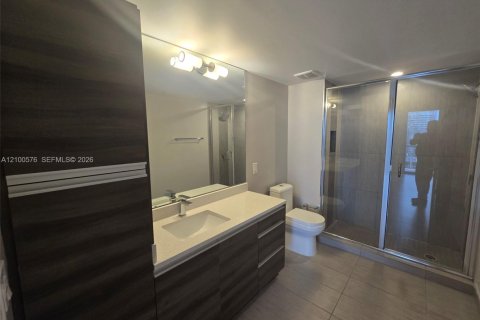 Apartment in Miami, Florida 2 bedrooms, 96.8 sq.m. № 2402384 - photo 16